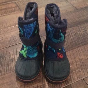 Snow/rain boots dinosaur